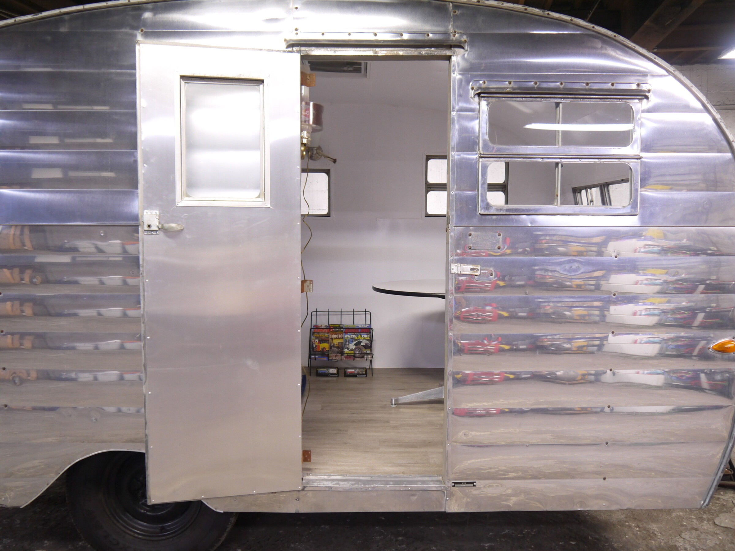 BELLWOOD TRAVEL TRAILER トラベルトレーラー 14フィート｜STOCK｜札幌の中古車販売・カスタム・メンテナンス｜BE